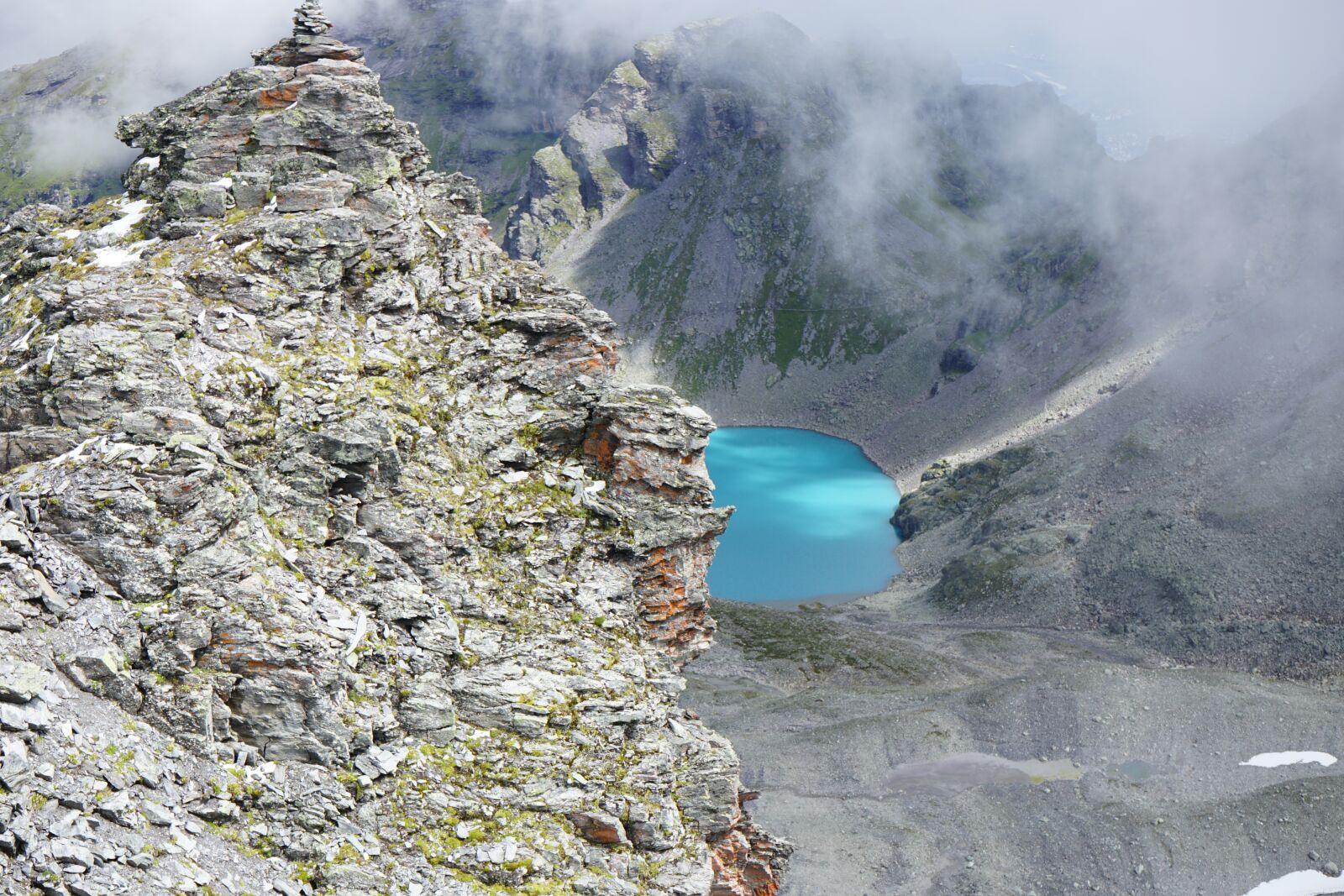 Sony a7 II + Sony FE 28-70mm F3.5-5.6 OSS sample photo. Hiking, switzerland, mountains photography