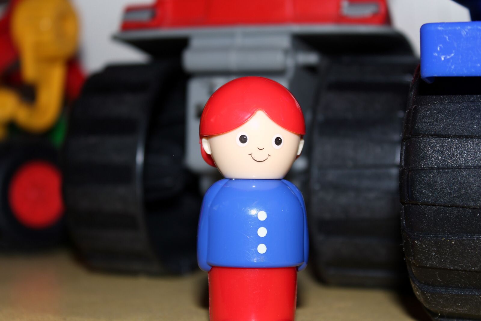 Canon EOS 1200D (EOS Rebel T5 / EOS Kiss X70 / EOS Hi) sample photo. Toy, guy, children photography