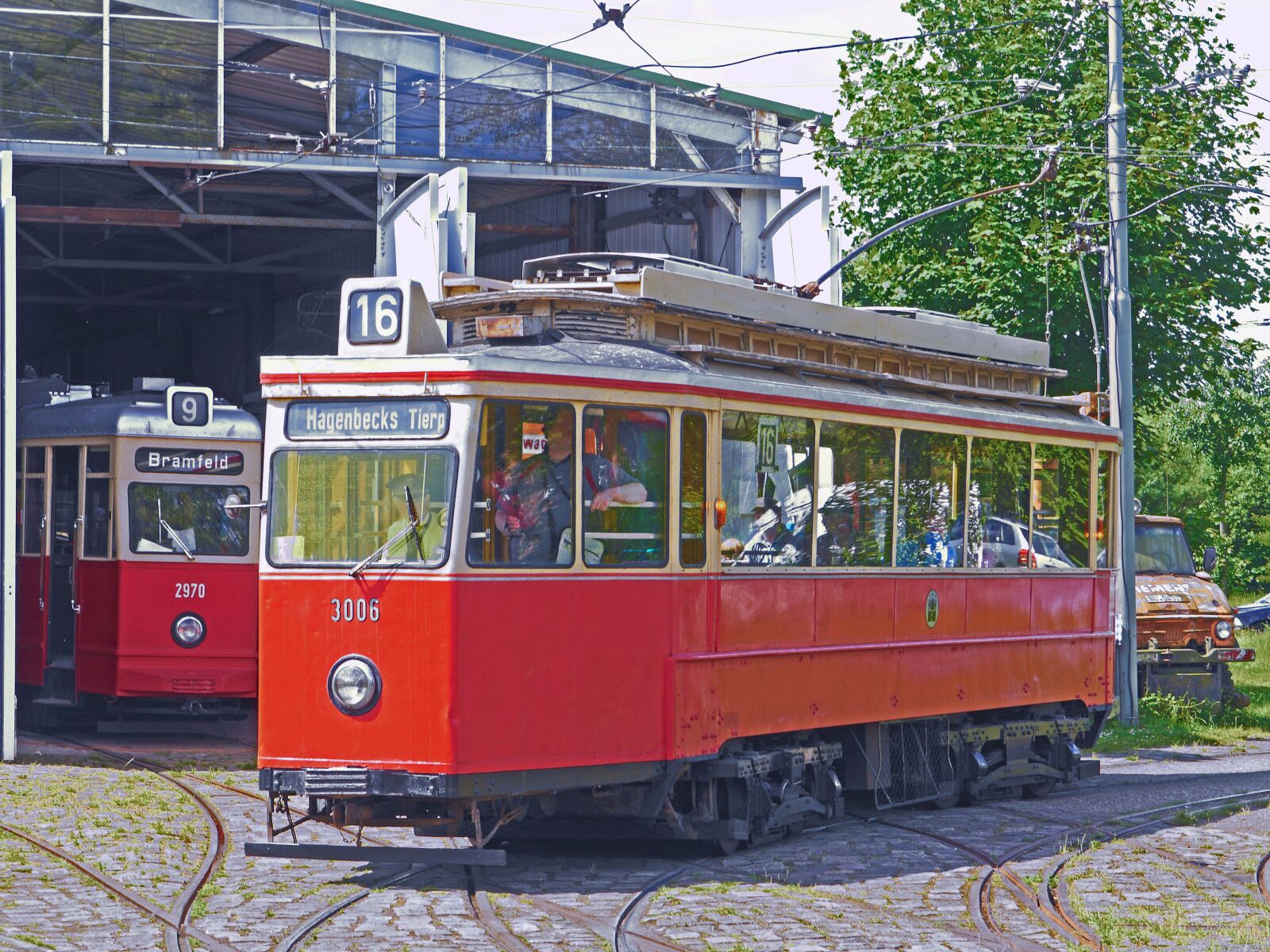 Panasonic Lumix DMC-GH3 sample photo. The hamburg tram, operation photography