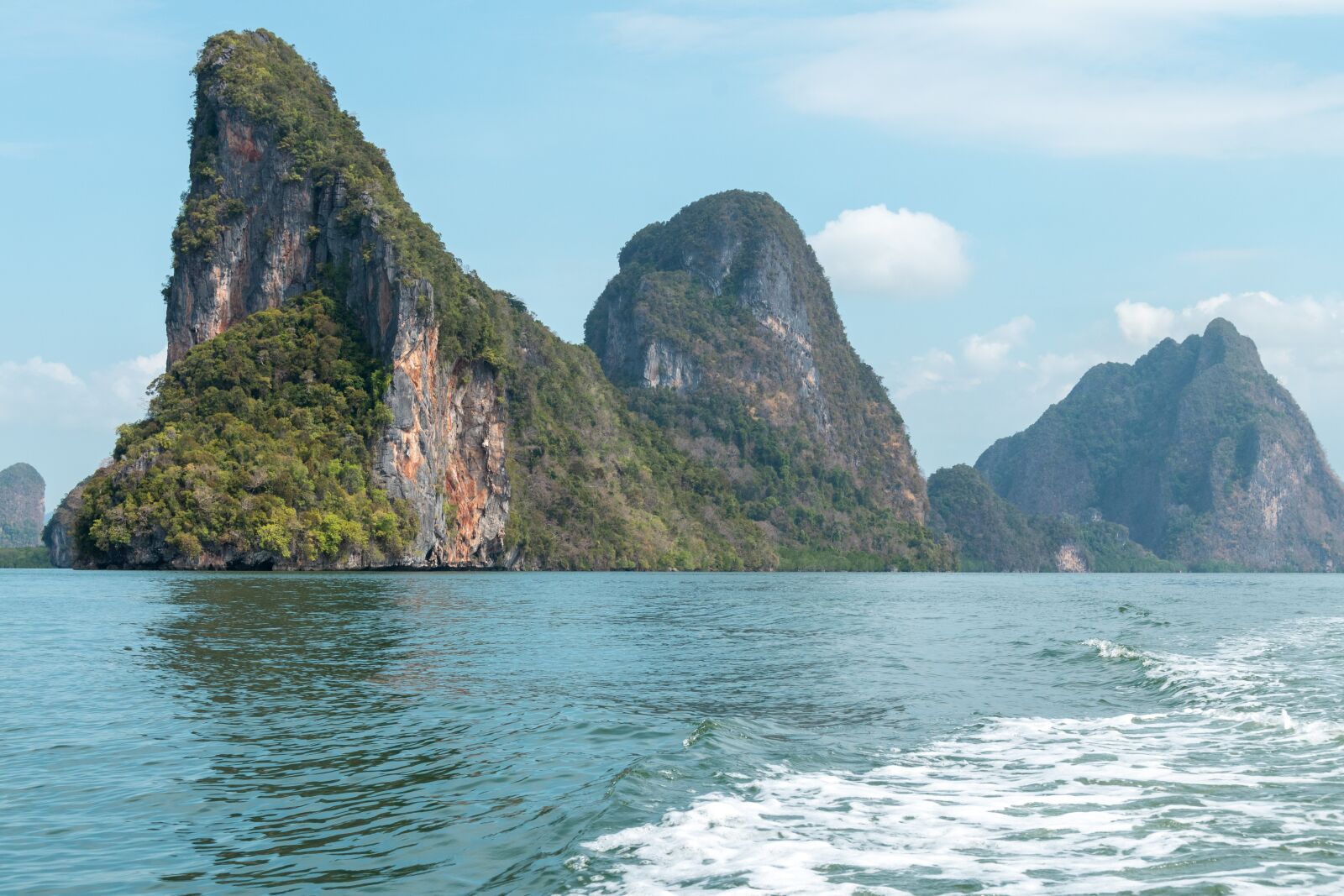 Nikon D5600 sample photo. Thailand, sea, rocks photography