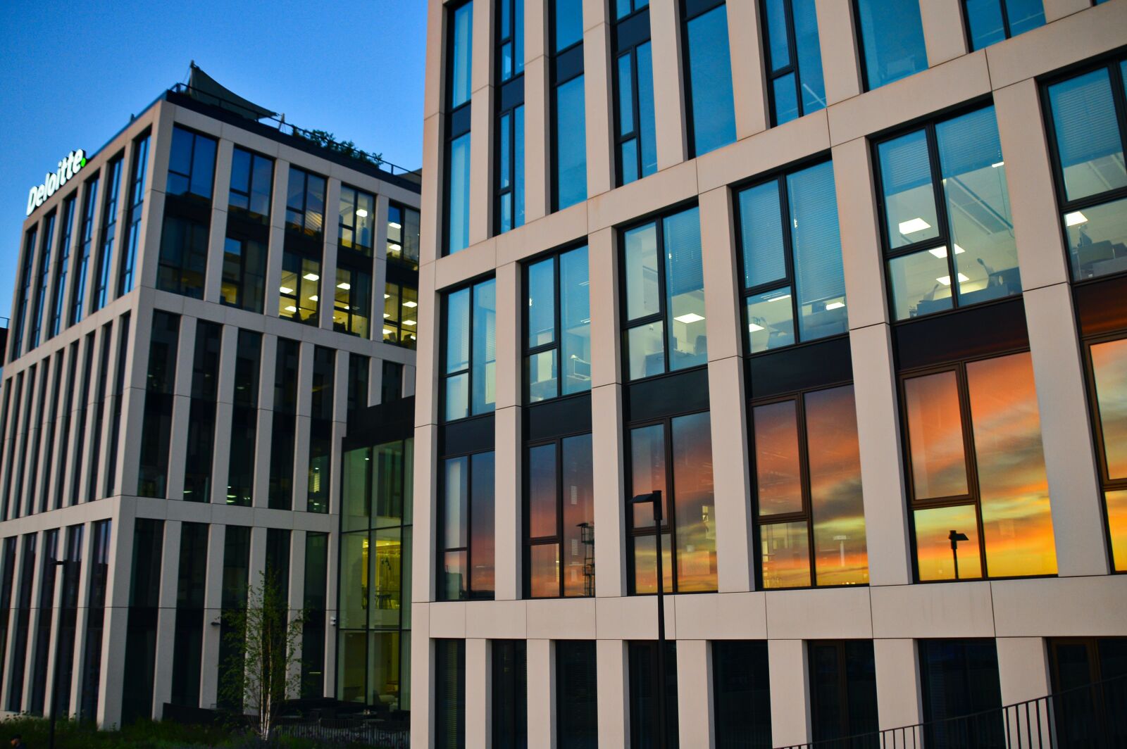 Nikon D3200 sample photo. Sunset, building, glass photography