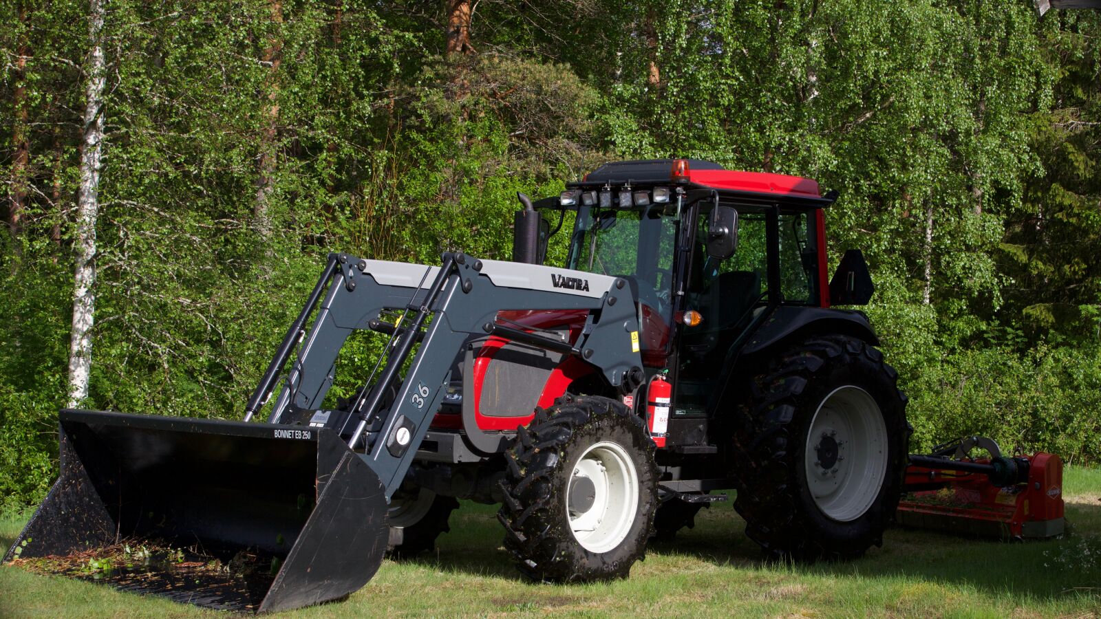 Canon EOS 5D Mark III sample photo. Tractor, farm, agricultural machine photography