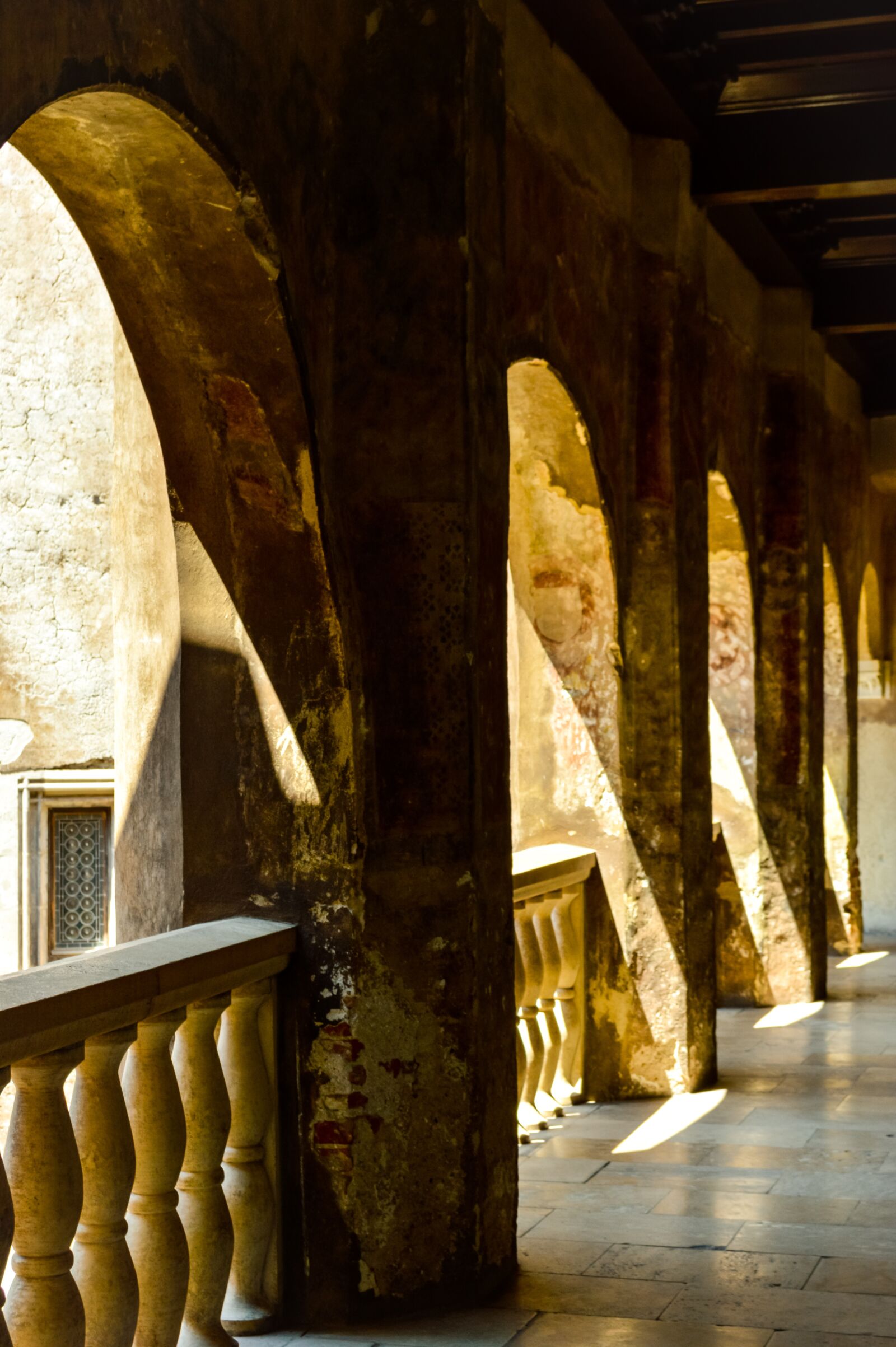Nikon D3200 sample photo. Castle, light, mystical photography