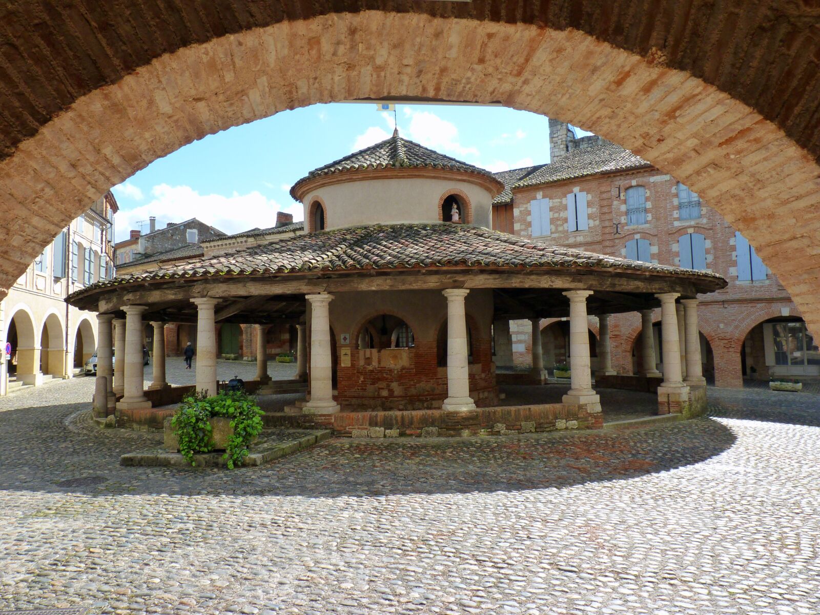 Panasonic Lumix DMC-FZ35 (Lumix DMC-FZ38) sample photo. France, village, hall photography