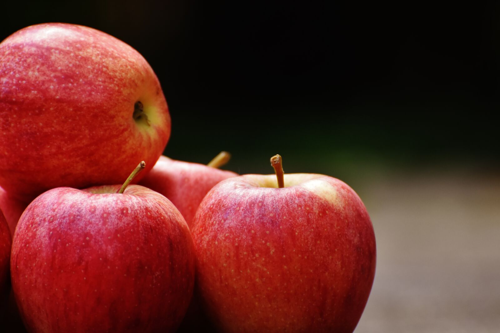 Nikon D7200 sample photo. Apple, red, delicious photography