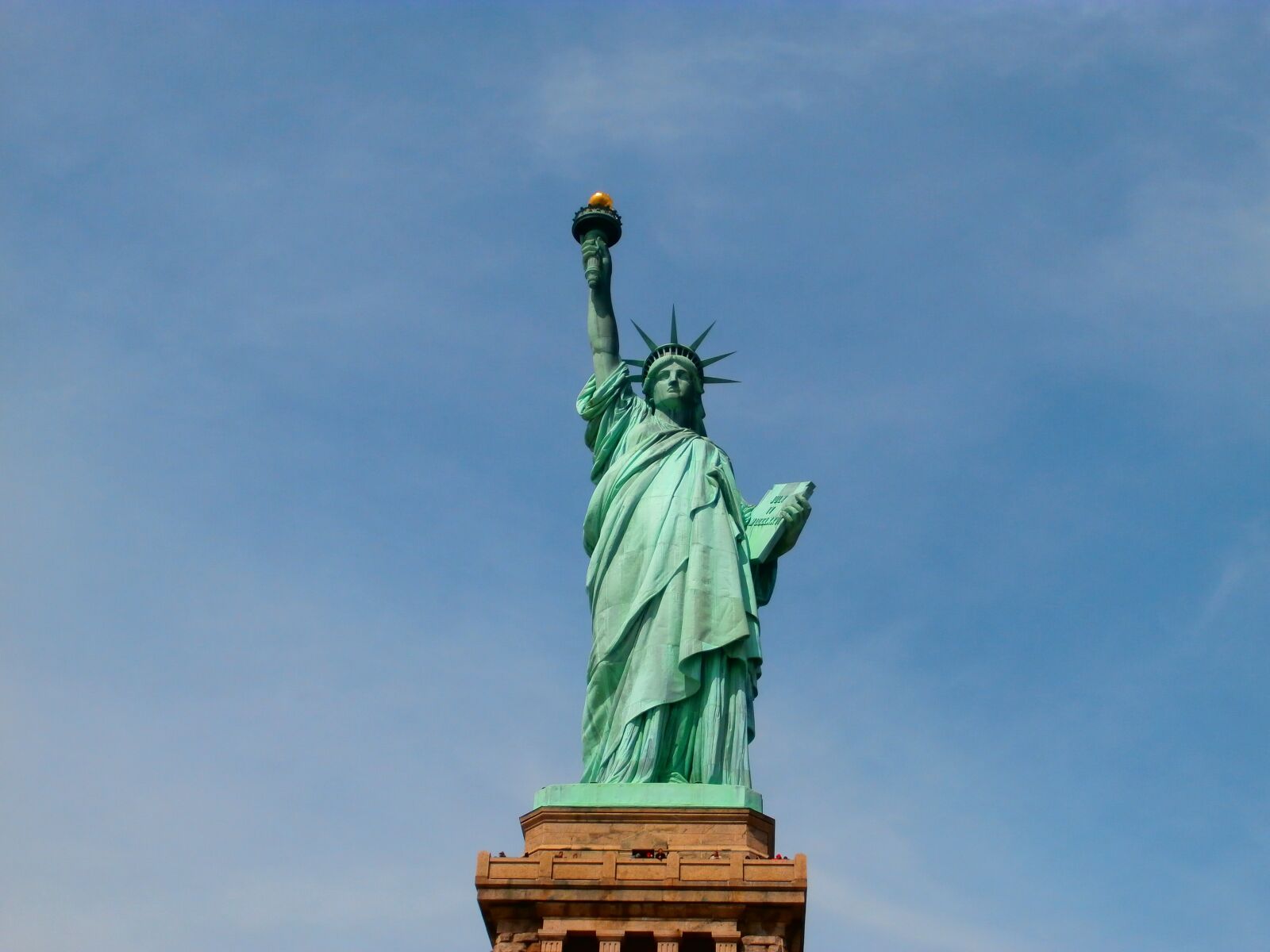 Olympus VR350,D755 sample photo. Statue of liberty, sky photography