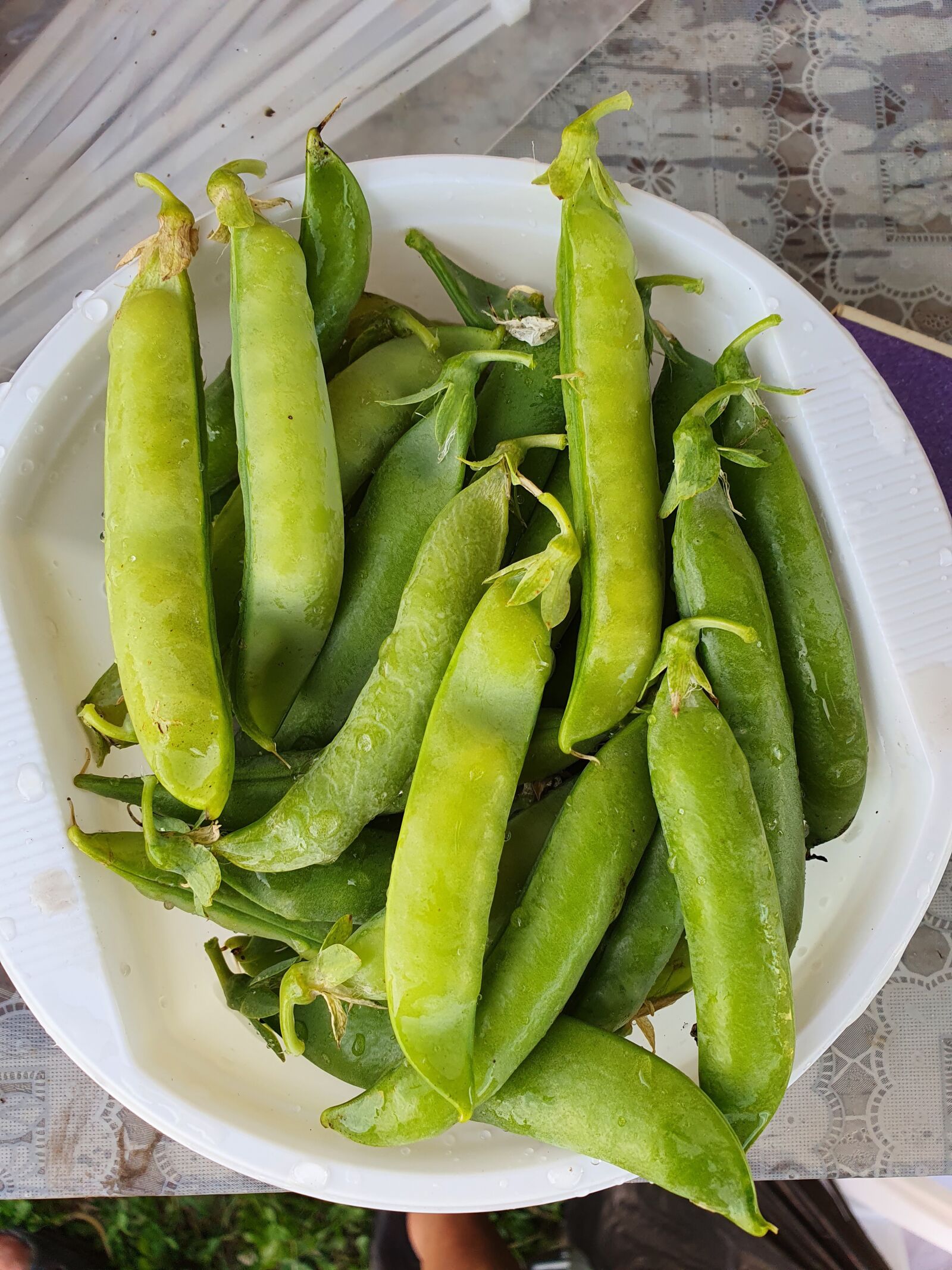 Samsung Galaxy S10 sample photo. Peas, green, vegetables photography