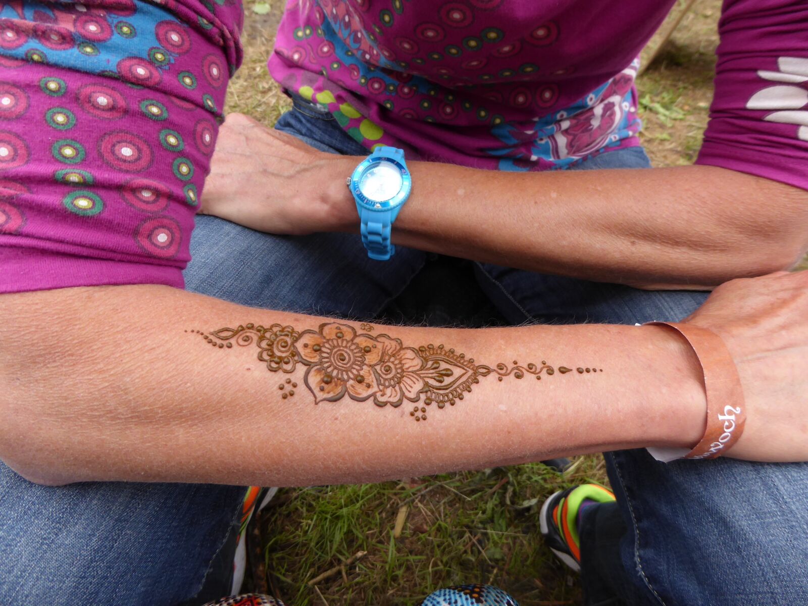 Panasonic DMC-TZ61 sample photo. Tattoo, jewellery, henna tattoo photography