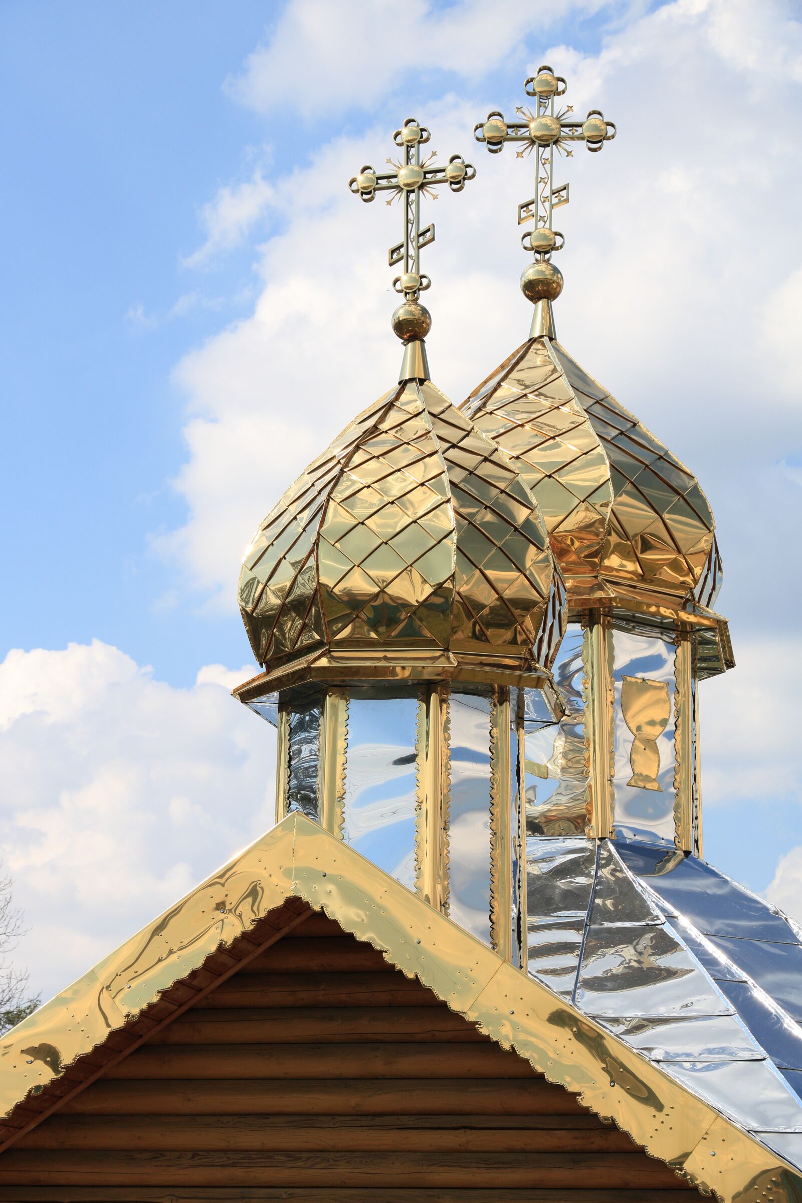 Canon EOS 750D (EOS Rebel T6i / EOS Kiss X8i) sample photo. Ukraine, church, spire photography