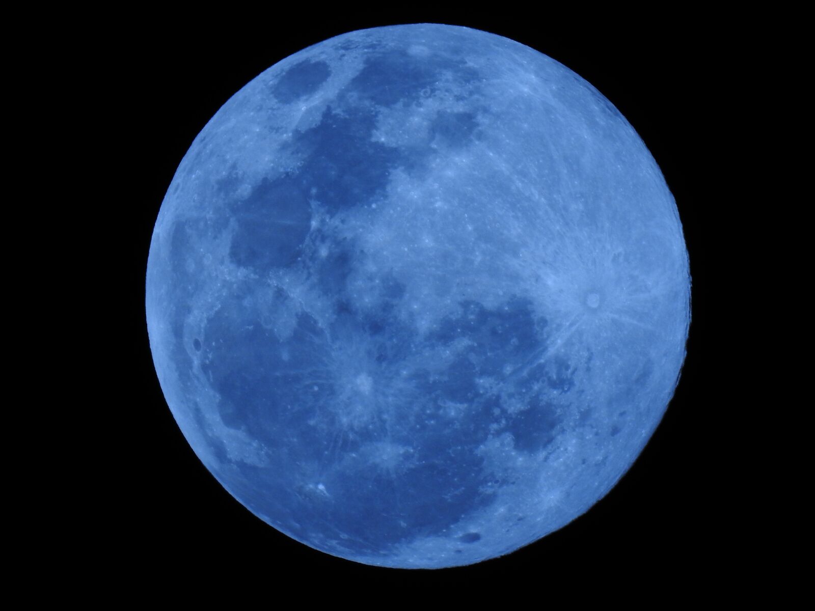 Nikon Coolpix P900 sample photo. Moon, astronomy, lunar photography