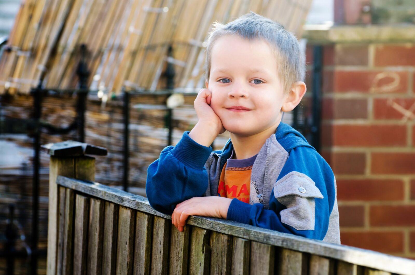 Nikon D5100 sample photo. Background, boy, child, day photography