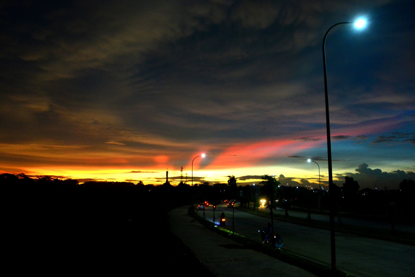 Nikon D5200 sample photo. Sunset, night, sky photography