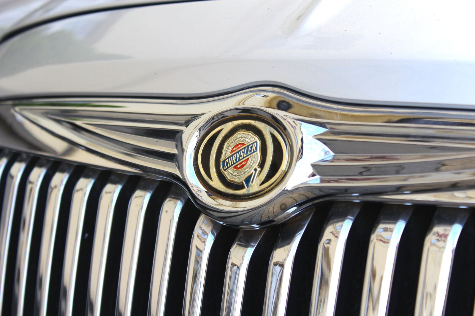 Canon EOS 600D (Rebel EOS T3i / EOS Kiss X5) sample photo. Chrysler, auto, car photography