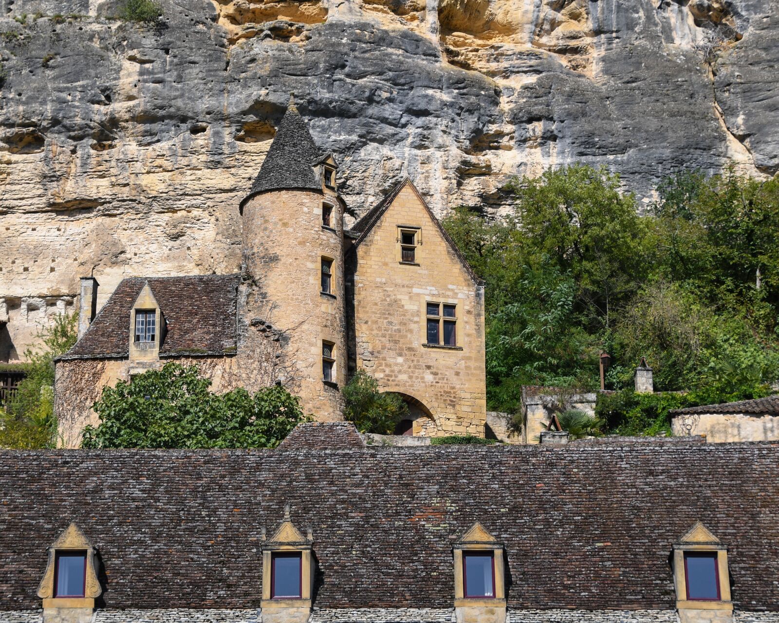 Nikon D500 sample photo. House, cliff, village photography