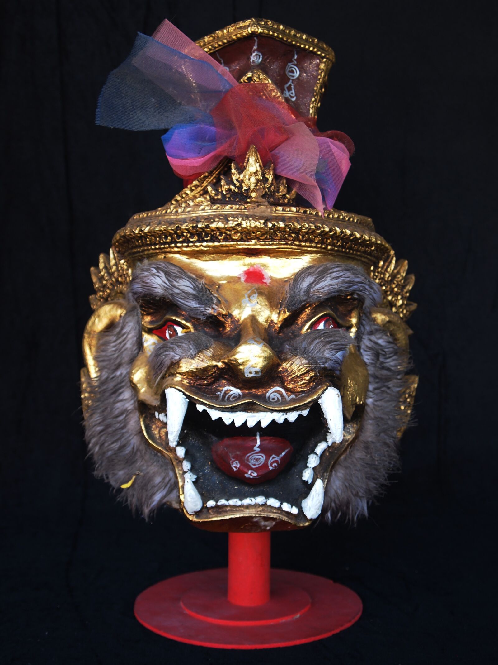 Olympus PEN E-PL1 sample photo. Tiger, mask, thai photography