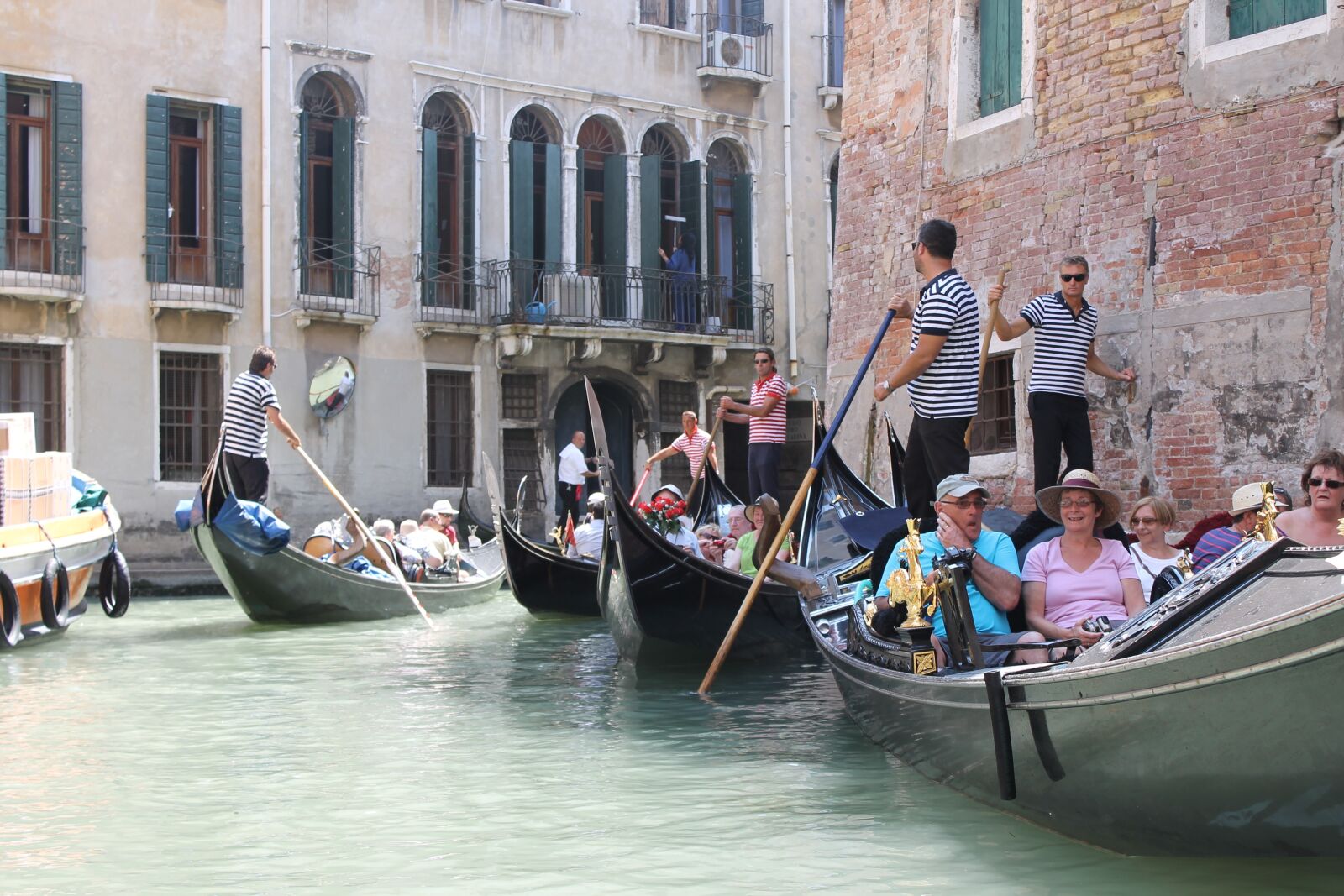 Canon EOS 1100D (EOS Rebel T3 / EOS Kiss X50) sample photo. Venice, gondola, canal photography