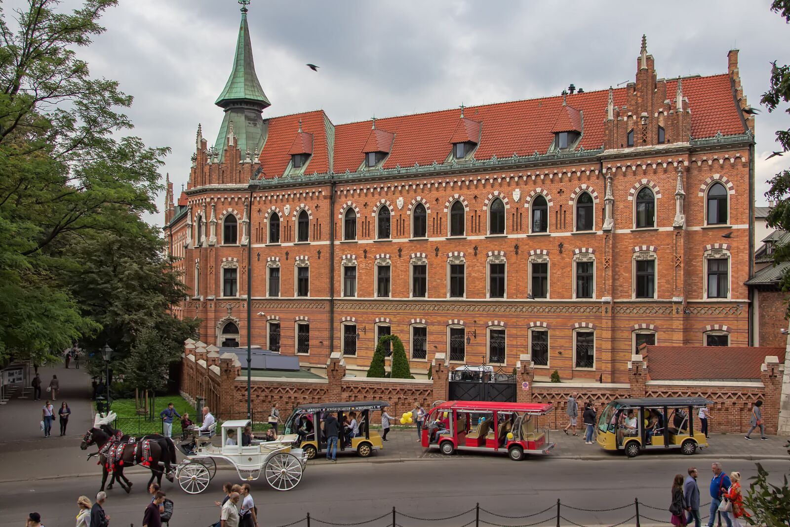 Canon EOS 600D (Rebel EOS T3i / EOS Kiss X5) sample photo. House dlugosz, krakow, poland photography