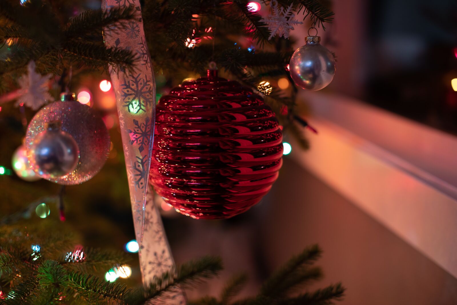 Canon EF 50mm F1.2L USM sample photo. Christmas, christmas lights, ornaments photography