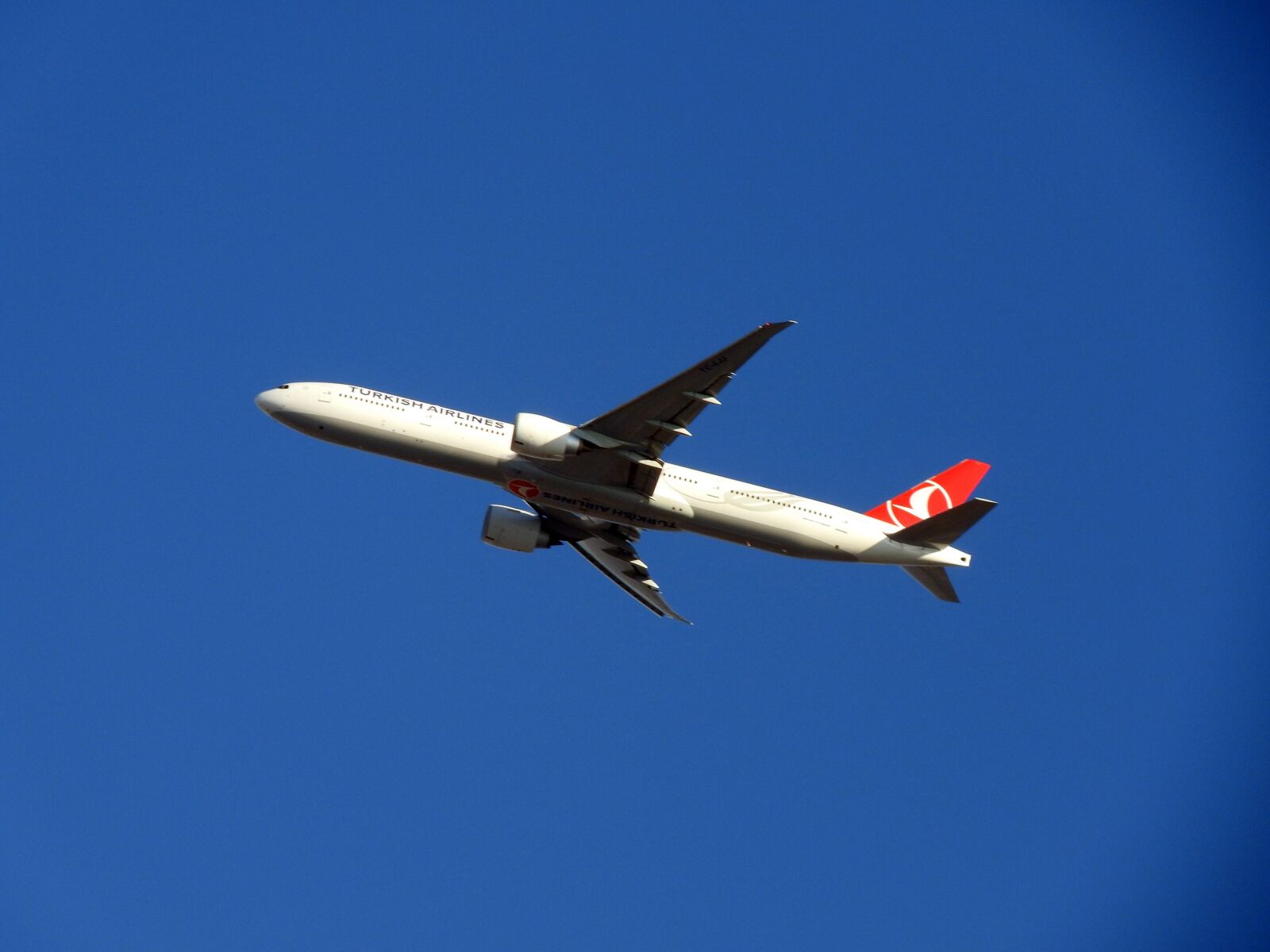 Nikon Coolpix P610 sample photo. Plane, trip, turkey photography