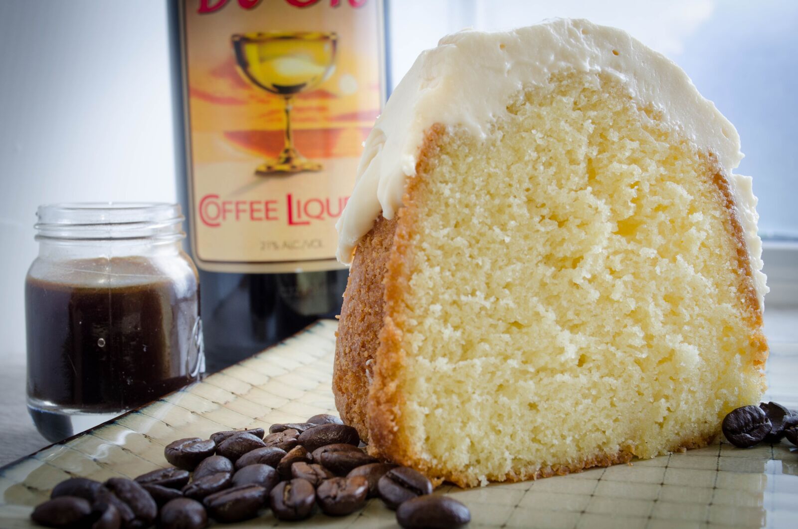 Nikon D5100 sample photo. Cakes, sour cream pound photography