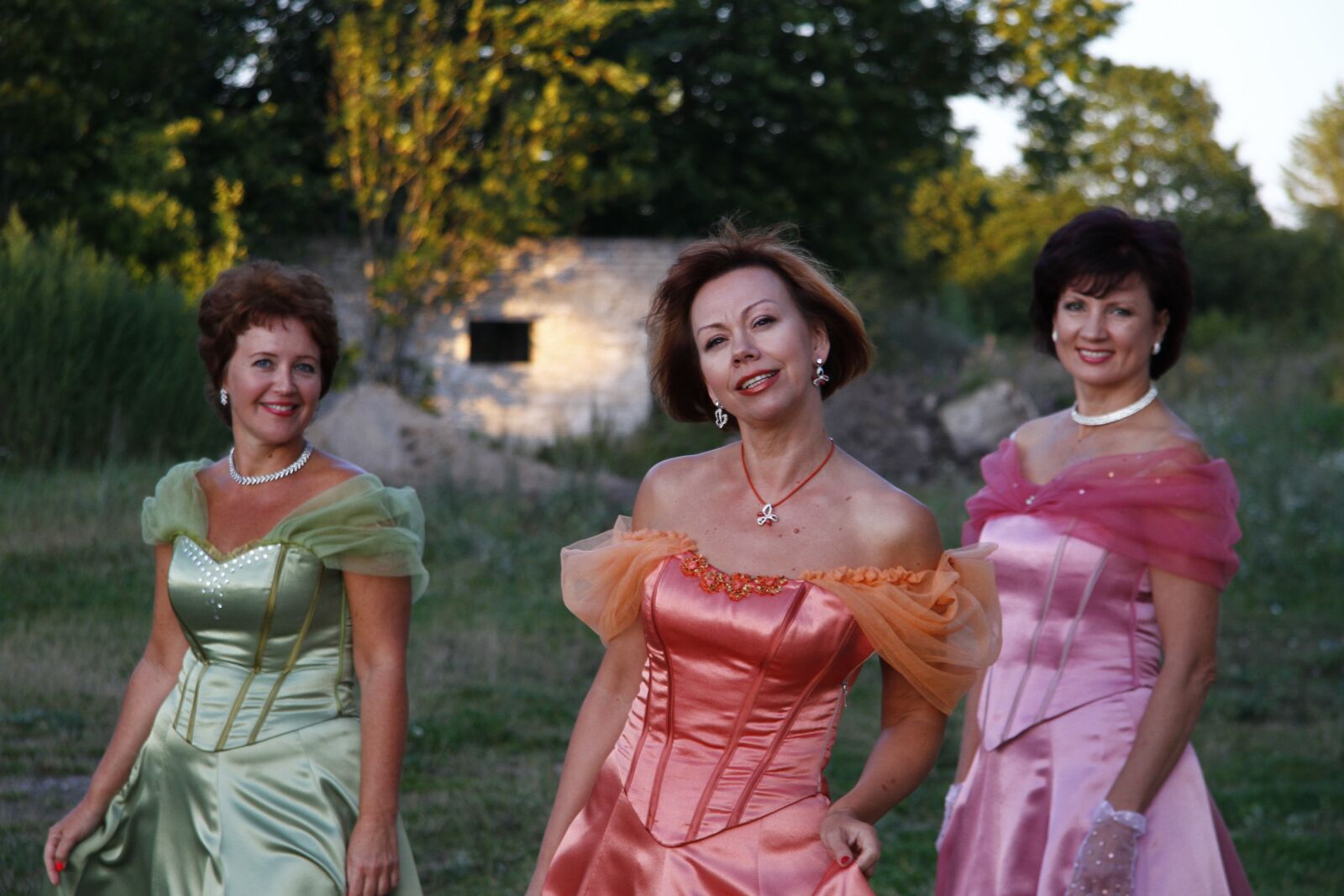 Canon EF-S 17-85mm F4-5.6 IS USM sample photo. Trio, music, song photography
