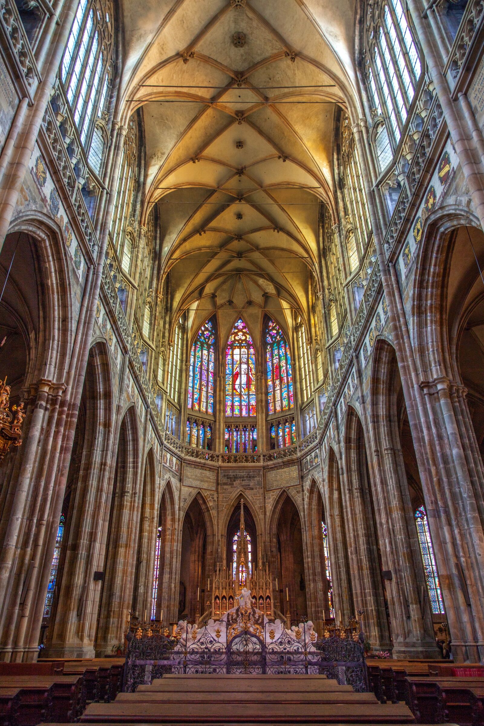 Canon EOS 5D Mark II + Canon EF 24-105mm F4L IS USM sample photo. St, vitus cathedral, prague photography