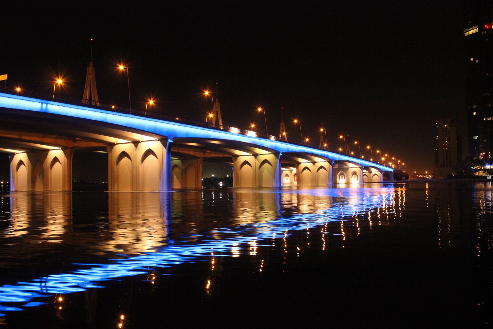 Canon EOS 550D (EOS Rebel T2i / EOS Kiss X4) sample photo. Bridge, night, canal photography
