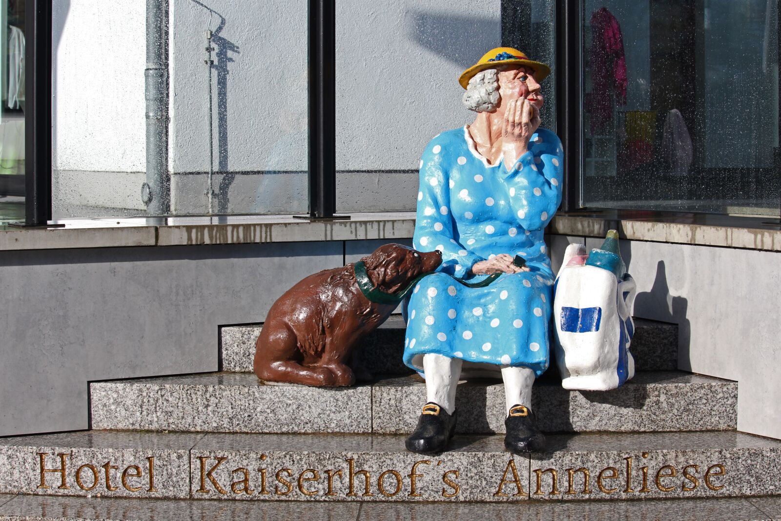Canon EOS 700D (EOS Rebel T5i / EOS Kiss X7i) sample photo. Sculpture, stairs, tourism photography