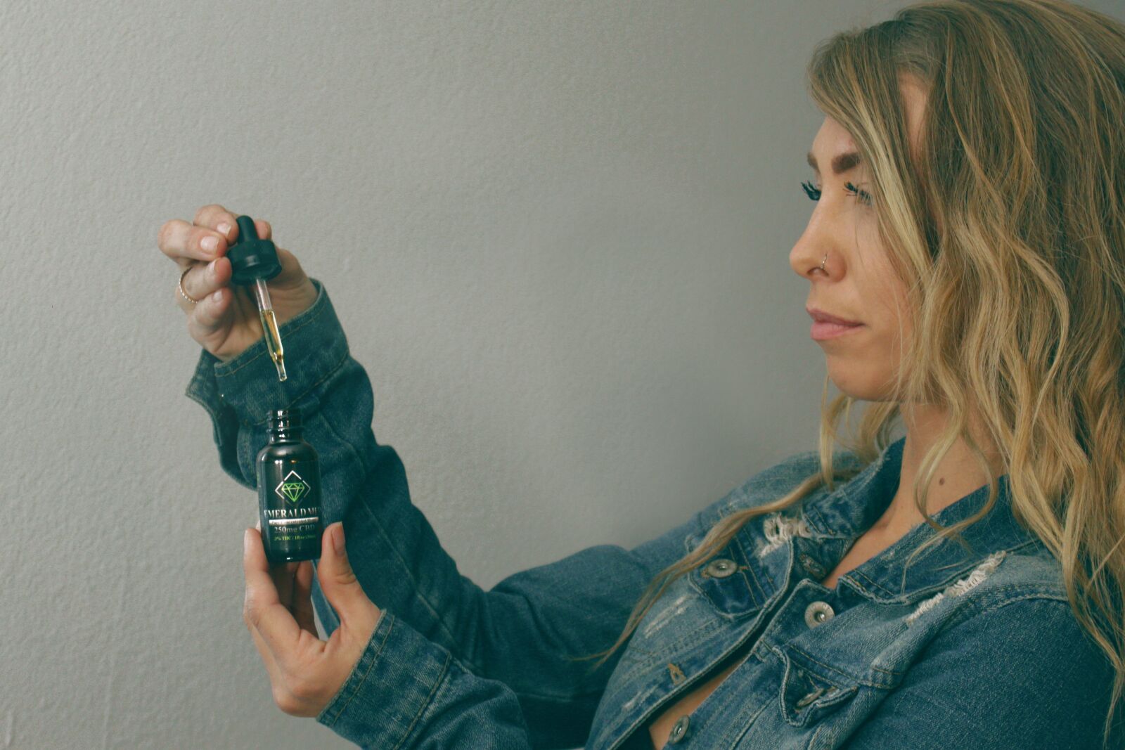 Canon EOS 700D (EOS Rebel T5i / EOS Kiss X7i) sample photo. Hemp, cbd, cbd oil photography