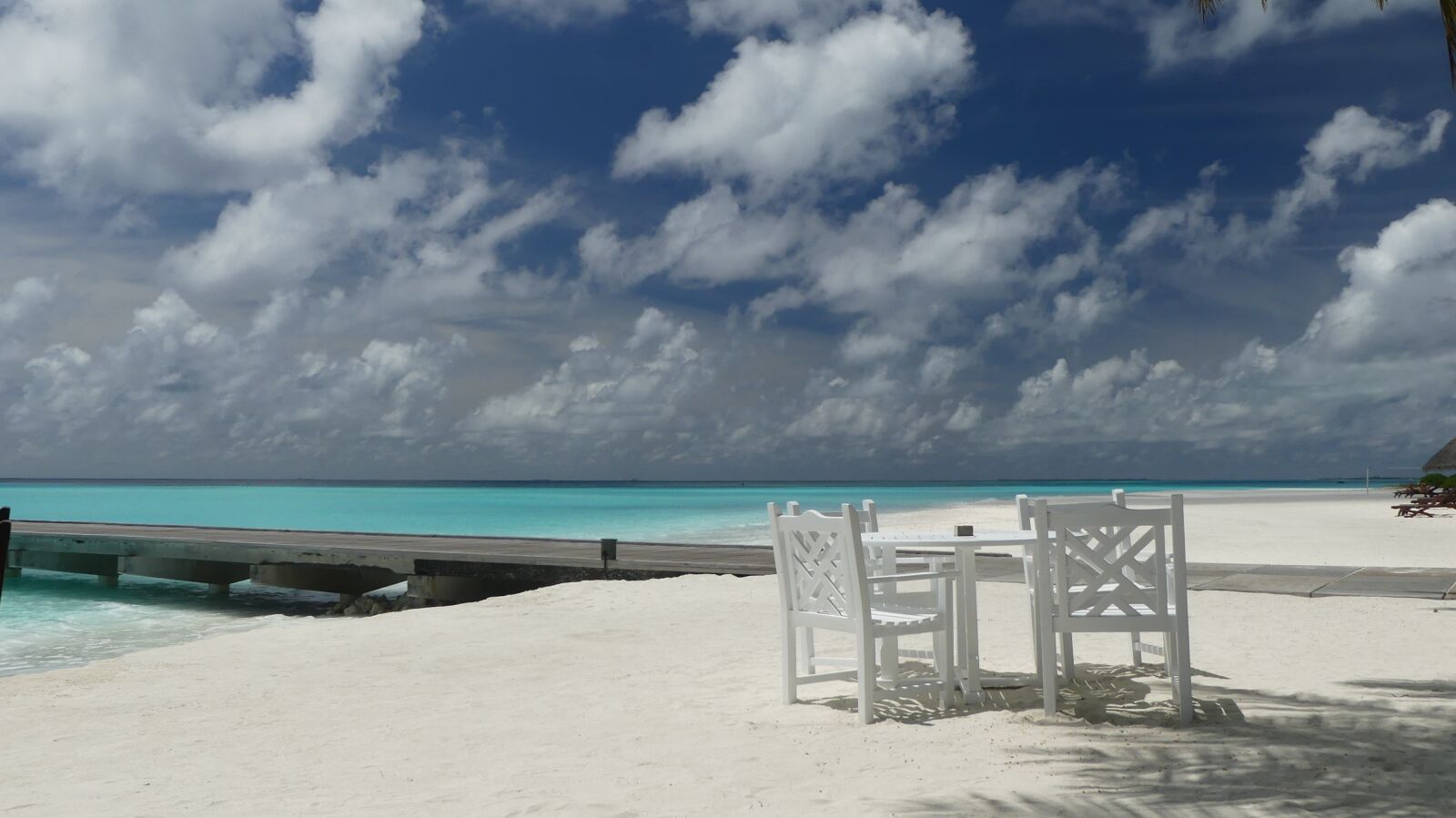 Panasonic Lumix DMC-FZ300 sample photo. Mamigili, maldives photography