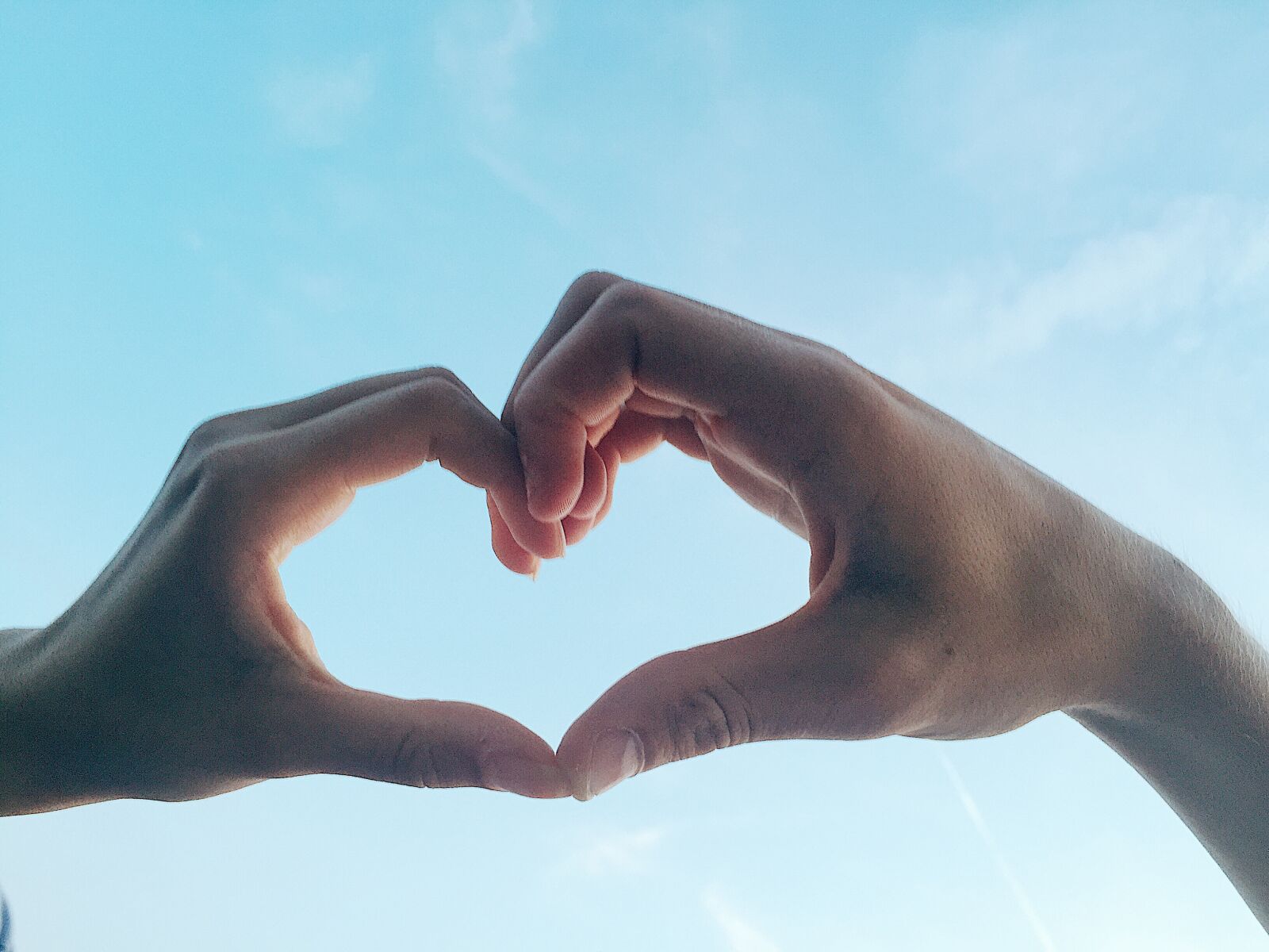 iPhone 6 back camera 4.15mm f/2.2 sample photo. Hands, hearts, love, symbol photography