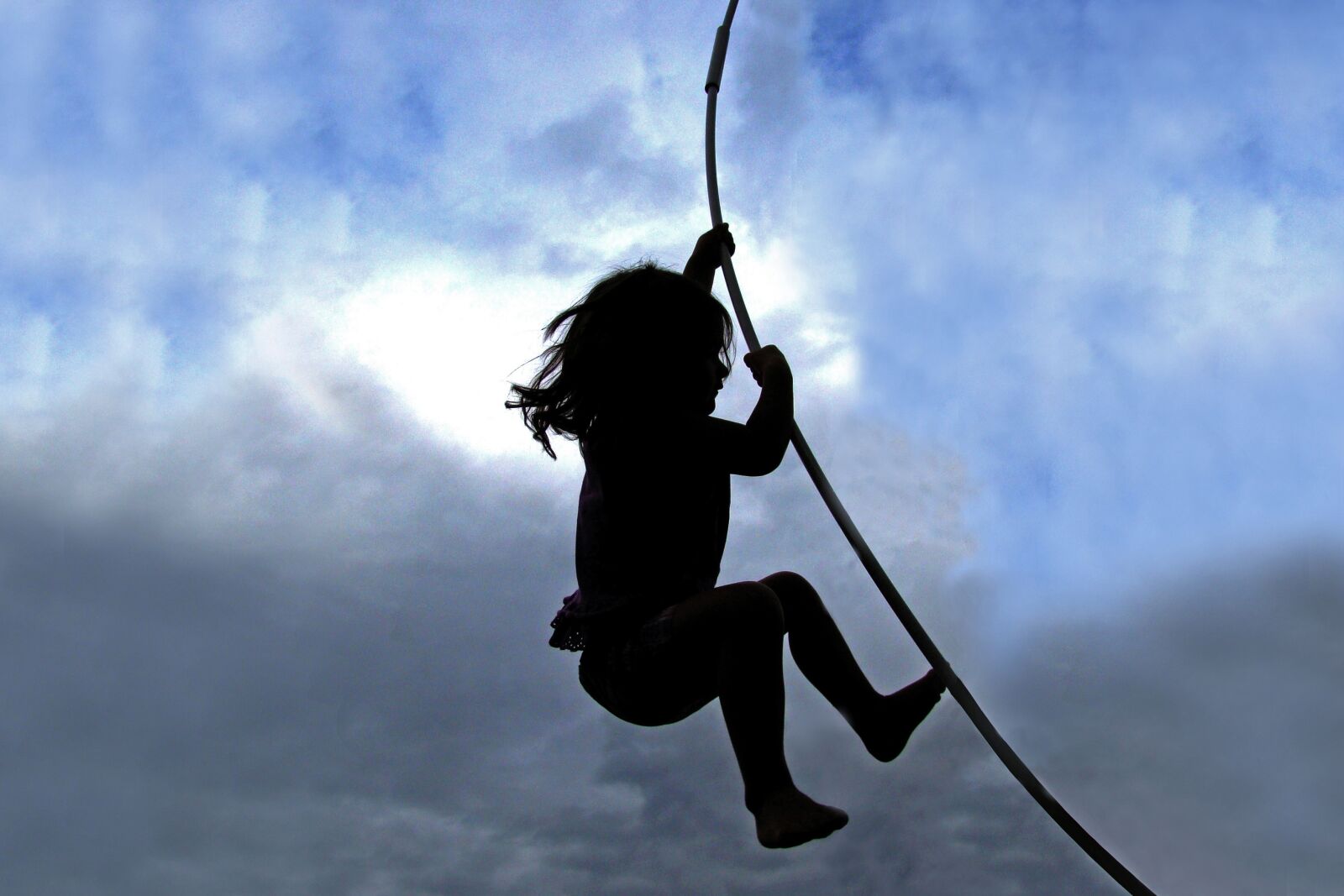 Sony Cyber-shot DSC-H50 sample photo. Child, climbing, mowgli photography