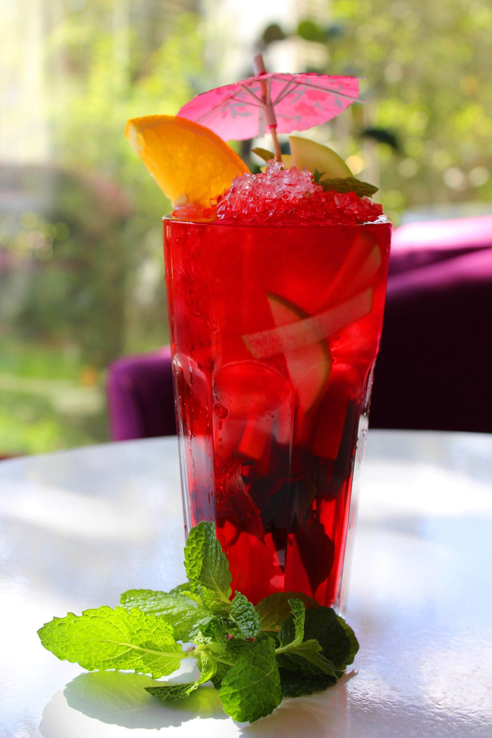Canon EOS 700D (EOS Rebel T5i / EOS Kiss X7i) sample photo. Drink, table, summer photography