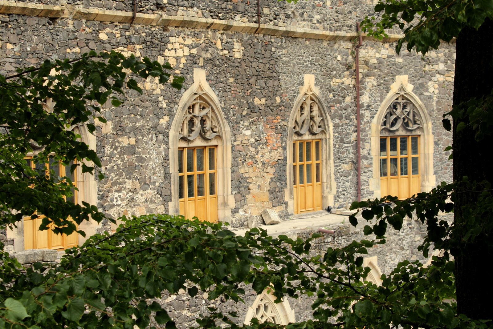Canon EOS 1200D (EOS Rebel T5 / EOS Kiss X70 / EOS Hi) sample photo. Castle, historical, monument photography