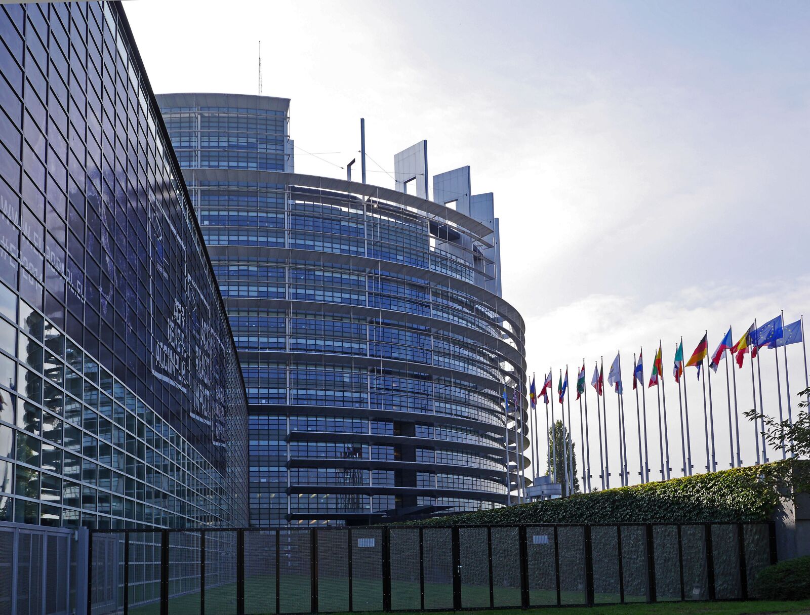 Panasonic Lumix DMC-GH3 sample photo. European parliament, strasbourg, architecture photography