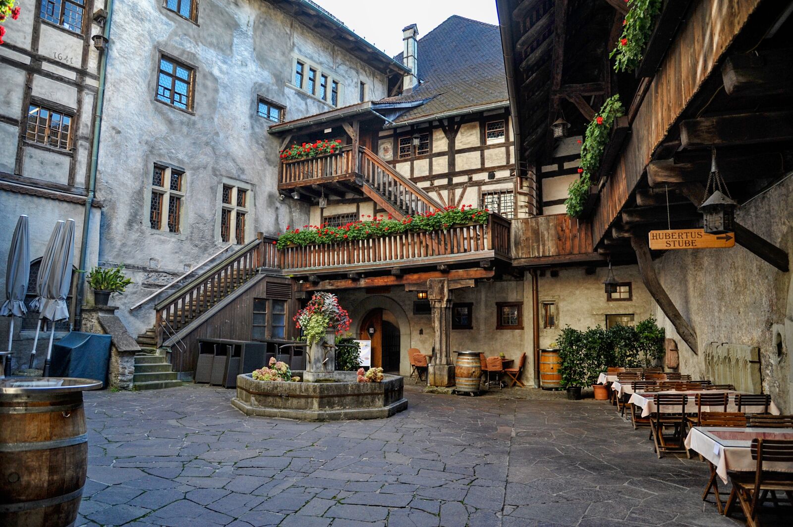 Nikon D700 sample photo. Courtyard, castle, places of photography