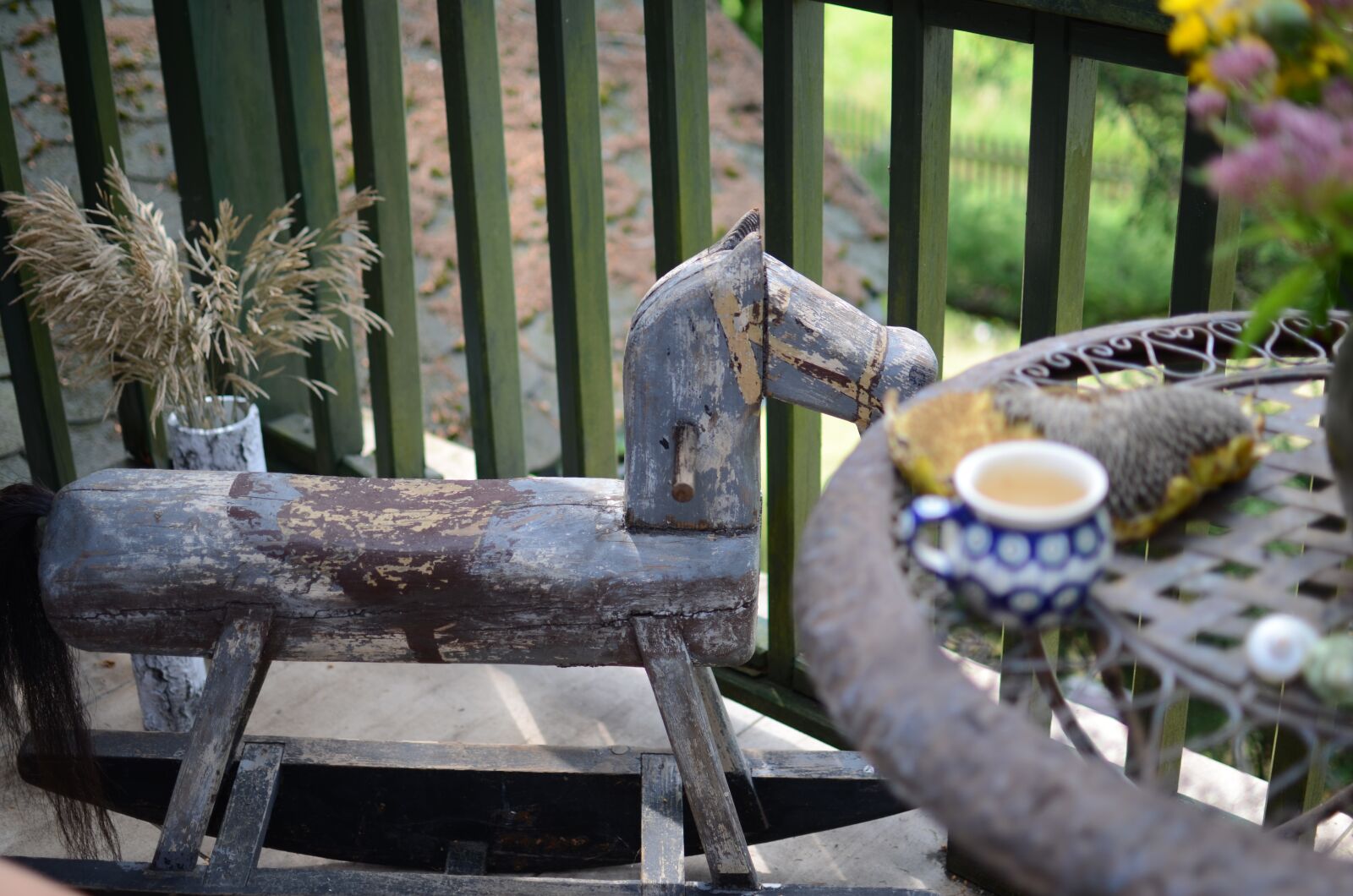 Nikon D7000 sample photo. The horse, wood, teacup photography
