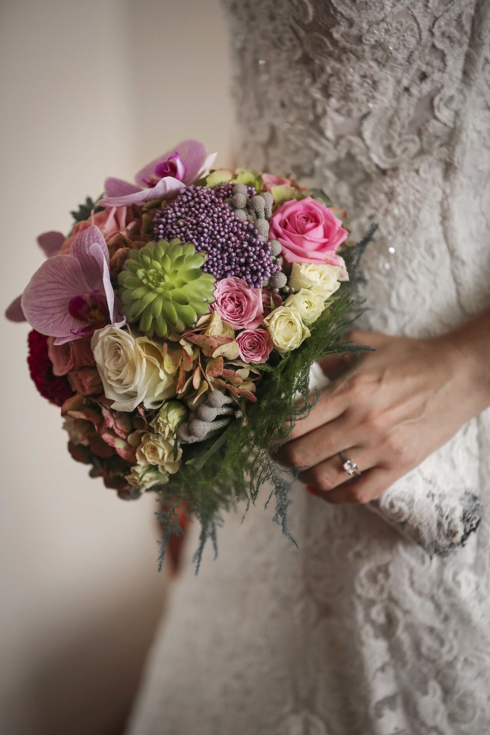 Canon EOS 5D Mark III sample photo. Bouquet, decoration, dress, elegance photography