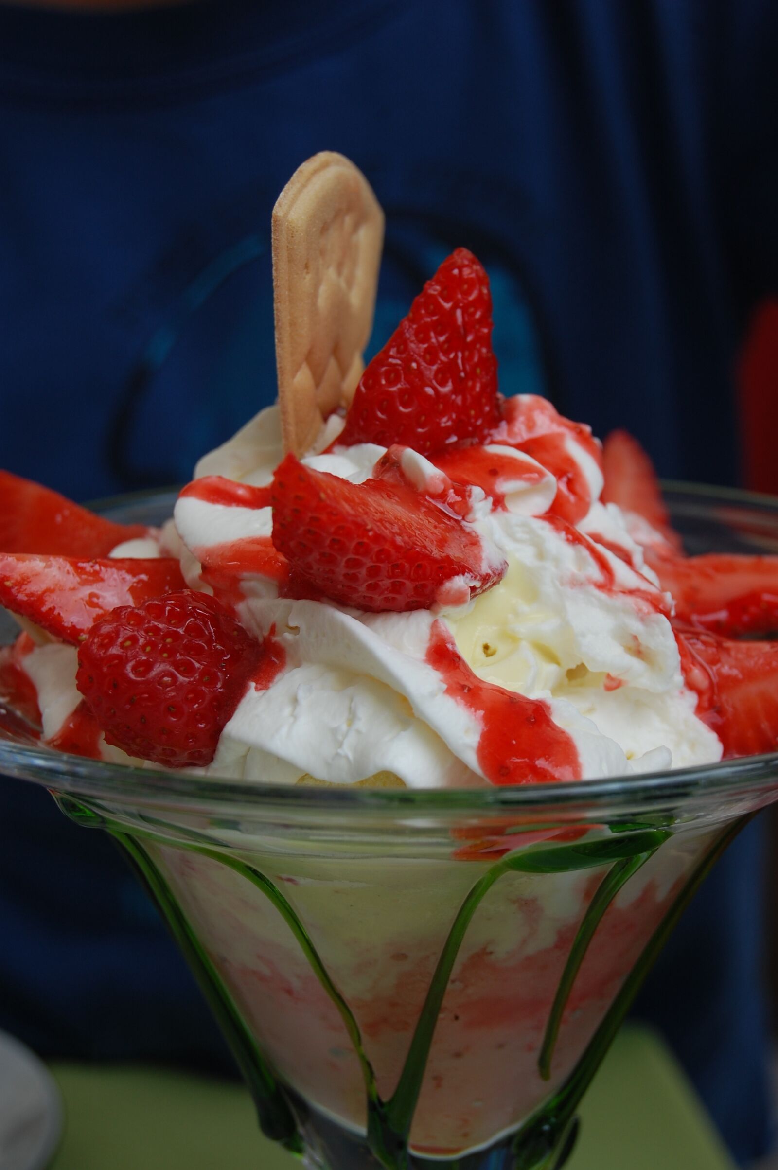 Nikon D40 sample photo. Ice cream sundae, ice photography