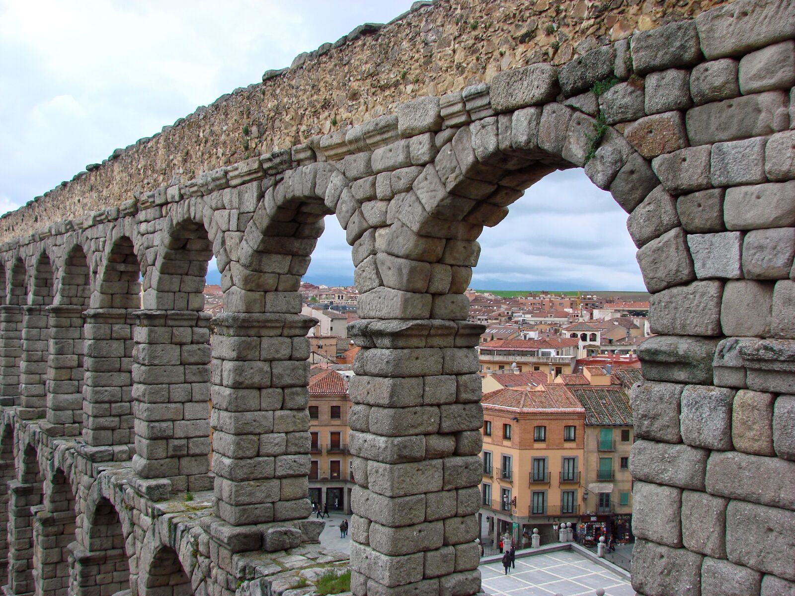 Sony DSC-H5 sample photo. Segovia, arches, viaduct photography