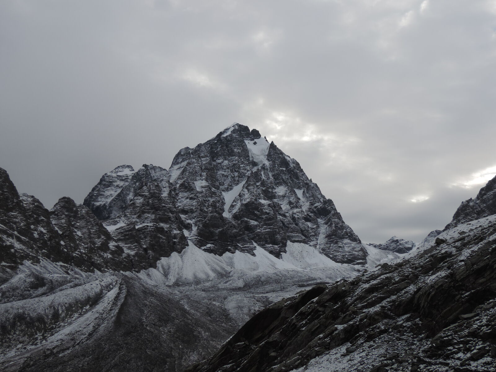 Nikon Coolpix P520 sample photo. Beauty, himalayas, mountain, track photography