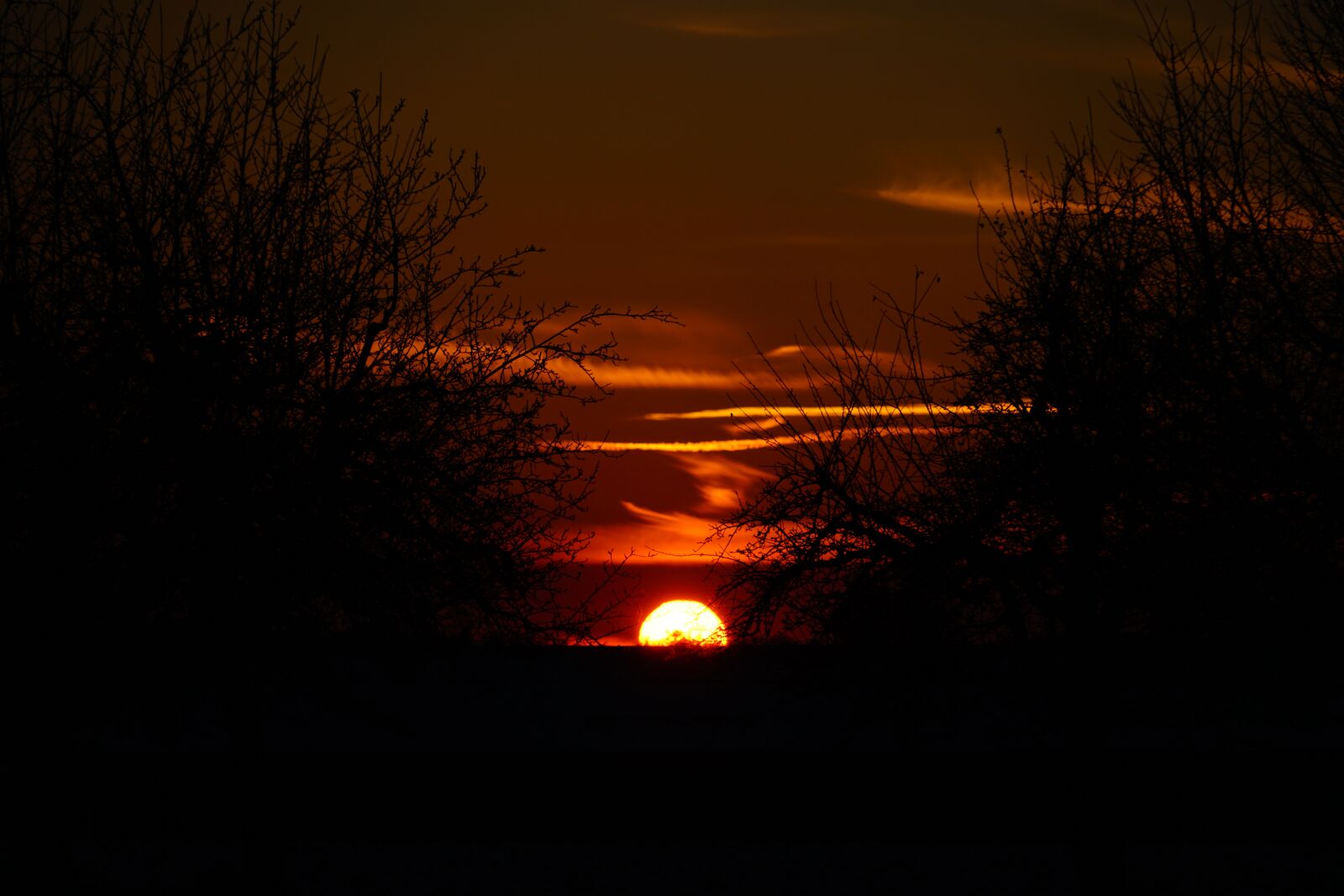 Sony a7R II + Sony FE 24-240mm F3.5-6.3 OSS sample photo. Sunset, sun, fireball photography