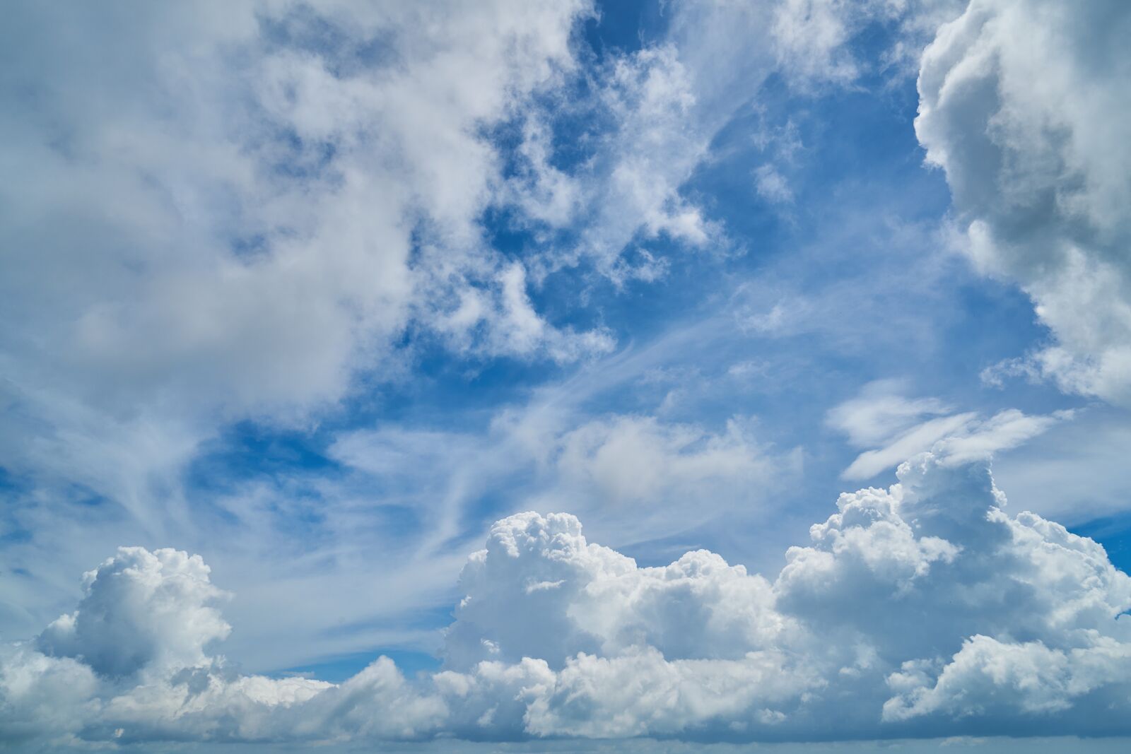 Sony a7R II sample photo. Cloud, clouds, air photography