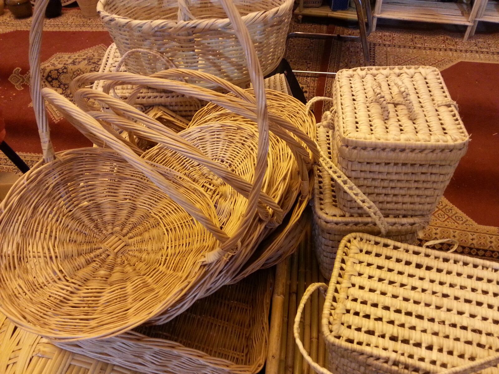 Samsung Galaxy S3 sample photo. Basket, traditional, good photography