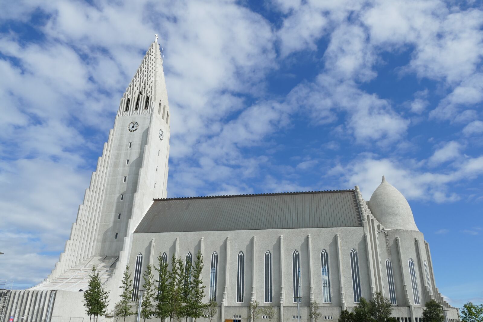 Panasonic Lumix DMC-FZ1000 sample photo. Reykjavik, church, hallgrímskirkja photography