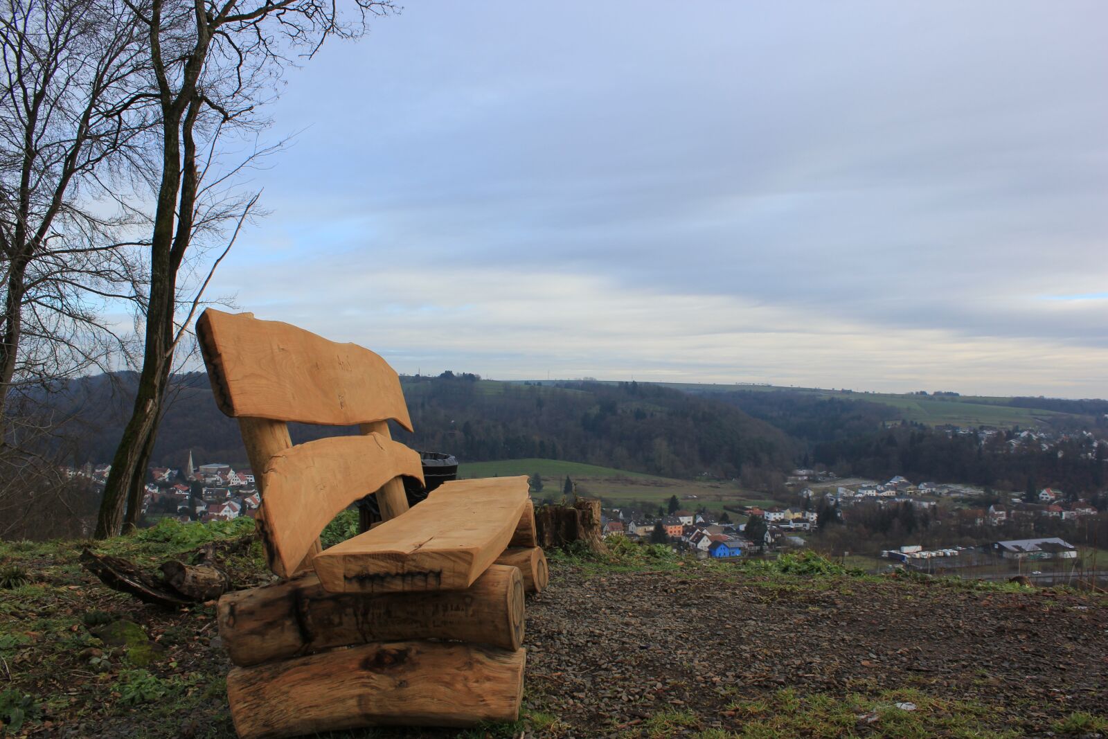 Canon EOS 550D (EOS Rebel T2i / EOS Kiss X4) sample photo. View, bench, landscape photography