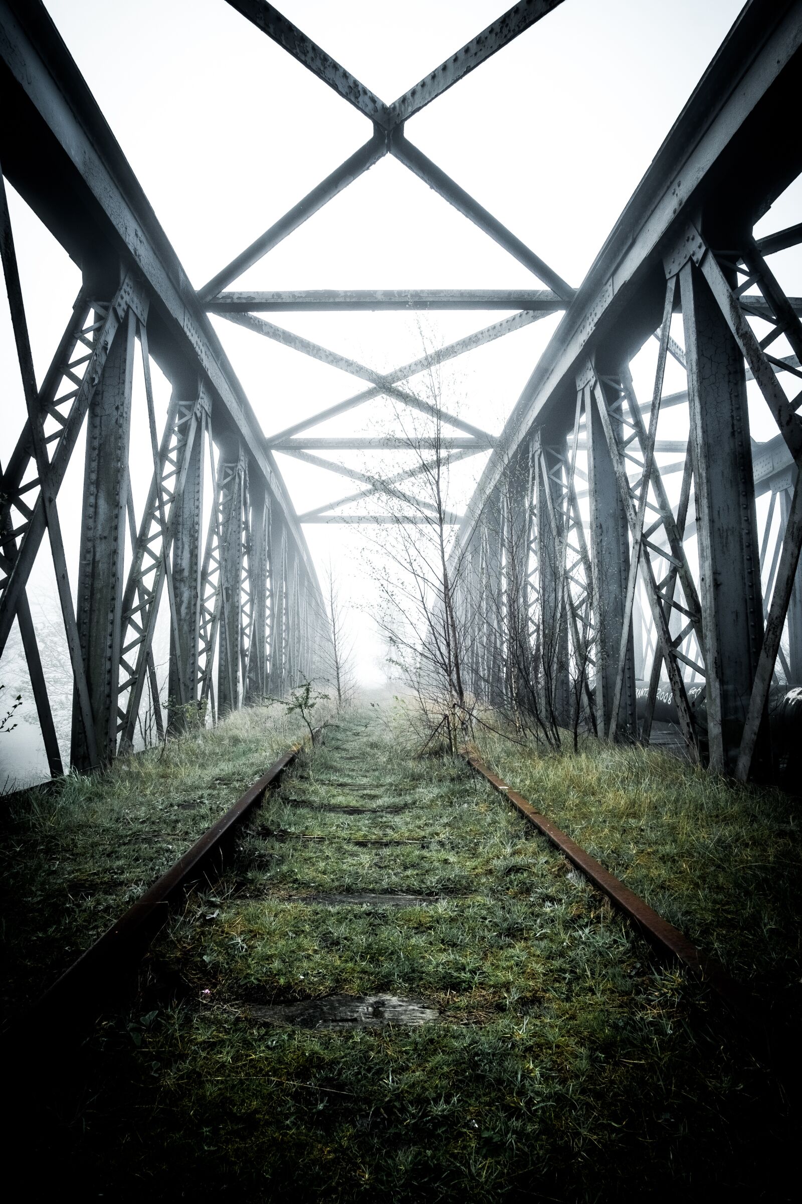 Fujifilm X-T2 sample photo. Abandoned, bridge, castleford photography