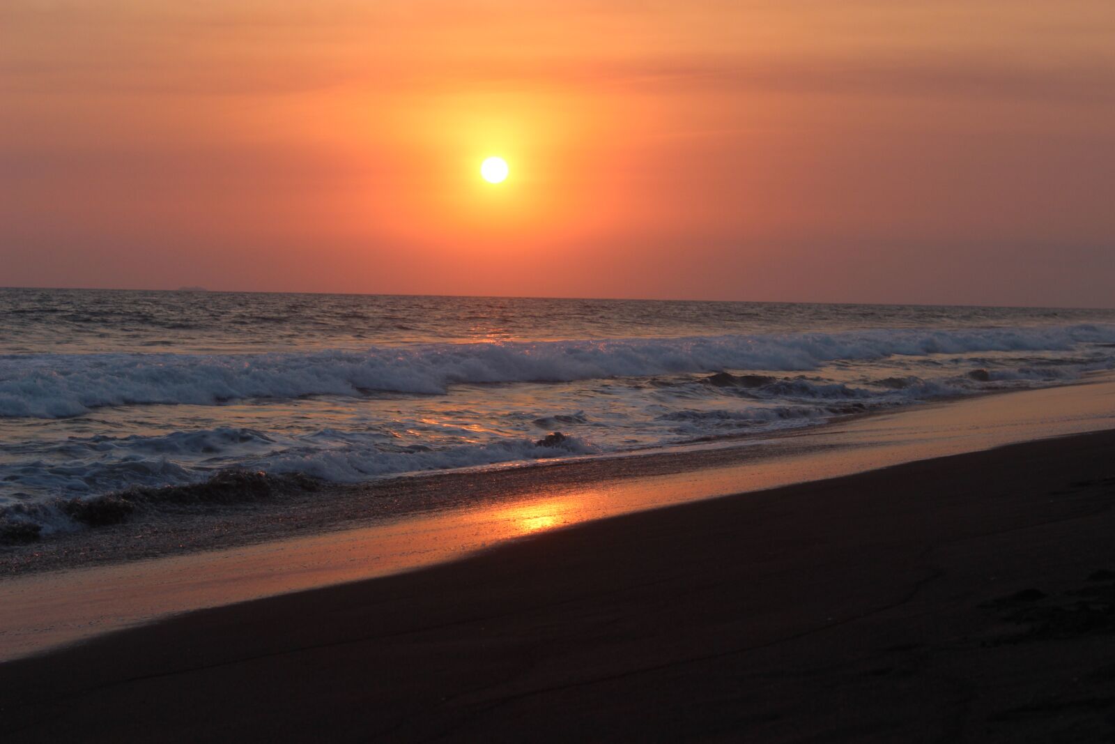 Canon EOS 600D (Rebel EOS T3i / EOS Kiss X5) sample photo. Sunset, sun, dawn photography