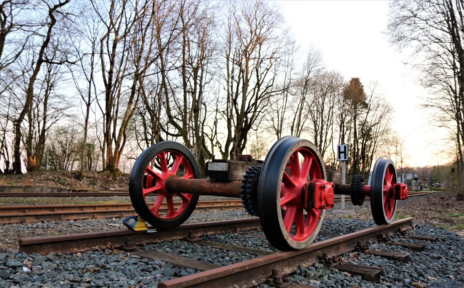 Canon EOS 80D sample photo. Wheelsets, shaft, axle shaft photography