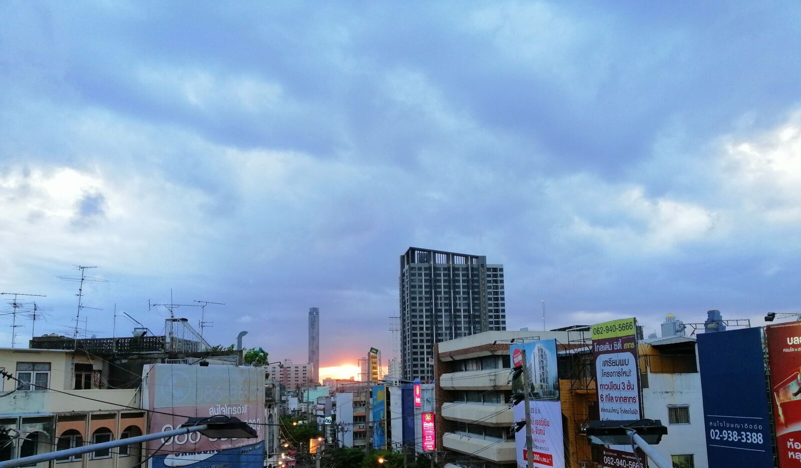 HUAWEI nova 3i sample photo. Blue sky, city, sunset photography